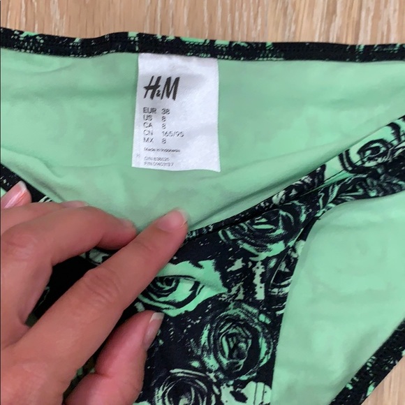 Bikini bottom - Picture 3 of 3